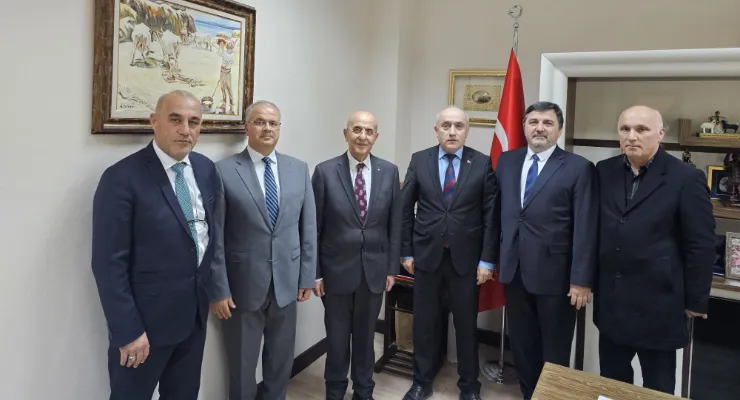 ULUSAL KIRMIZI ET KONSEYİ YÖNETİM KURULU ÜYELERİ TARIM VE ORMAN BAKANLIĞI HAYVANCILIK GENEL MÜDÜRÜ SN. SALİH ÇELİK'İ ZİYARETTİ